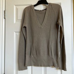 Vans hooded sweater  / tops 
 ( maybe womens med / teens XL )